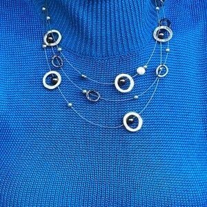 Y2K necklace silver tone with black accents